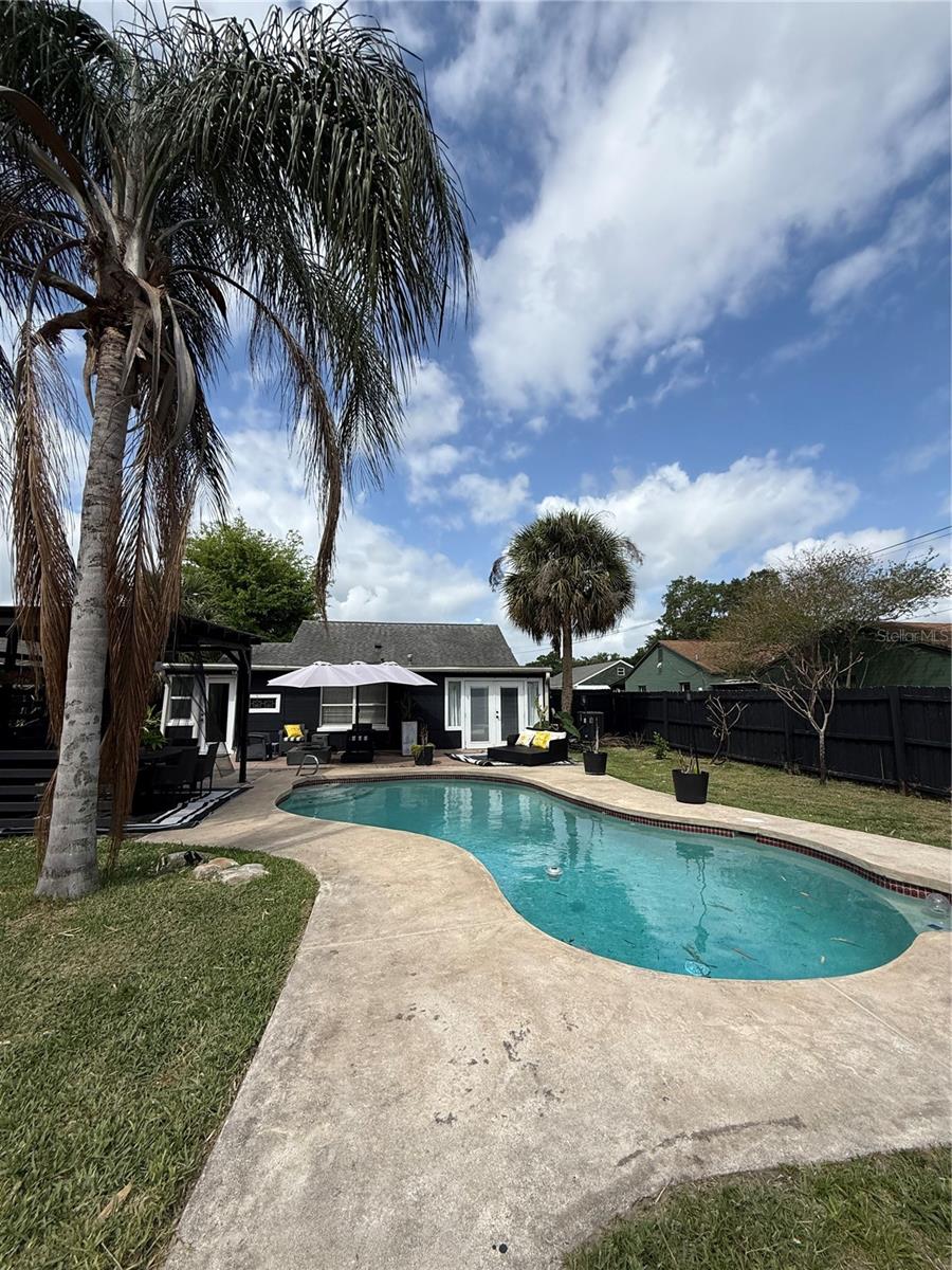 Image 24 of 32 For 425 Massachusetts Avenue