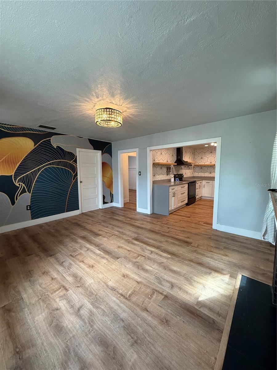 Image 8 of 32 For 425 Massachusetts Avenue