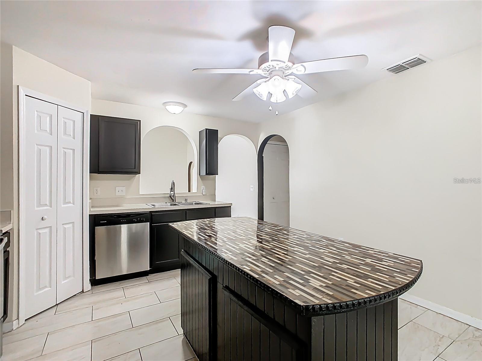 Image 10 of 36 For 3952 Warbler Drive