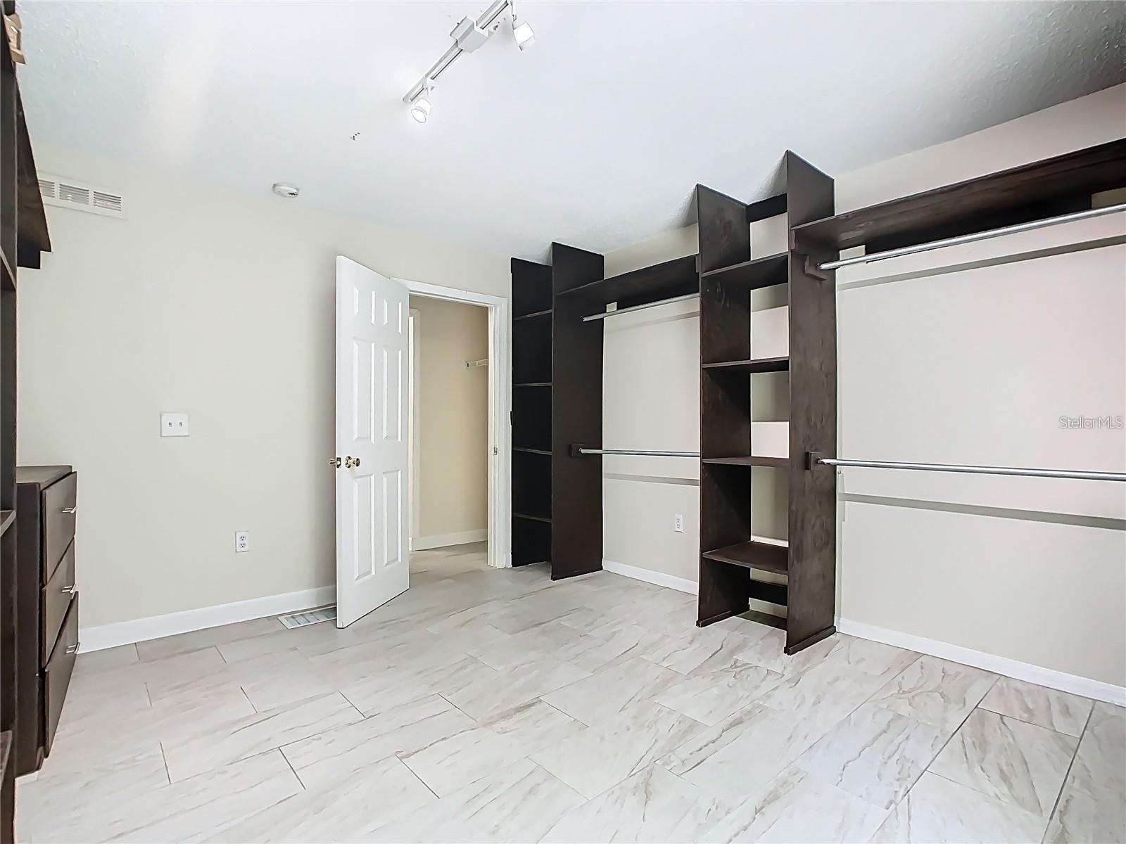 Image 14 of 36 For 3952 Warbler Drive