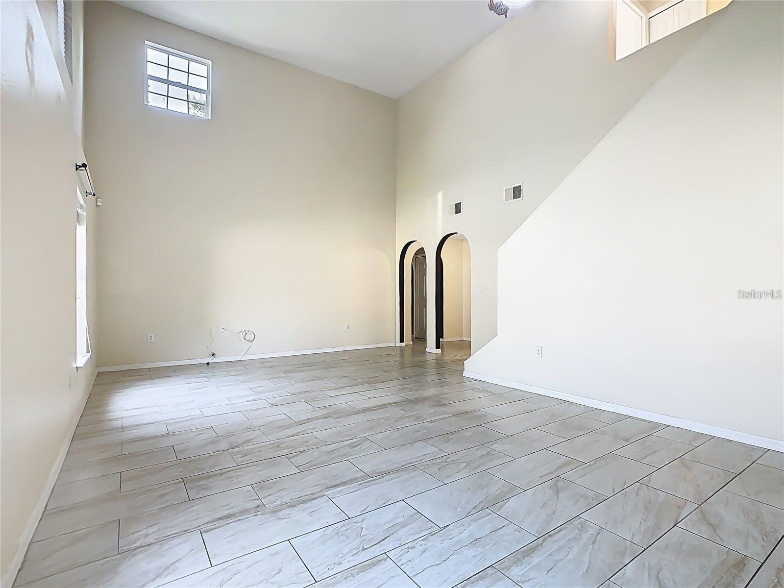 Image 6 of 36 For 3952 Warbler Drive