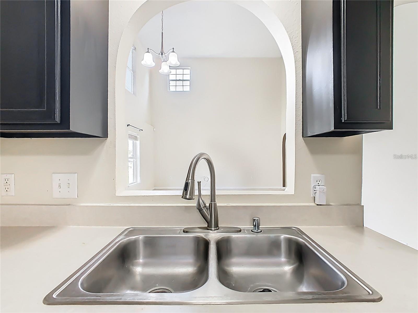 Image 8 of 36 For 3952 Warbler Drive