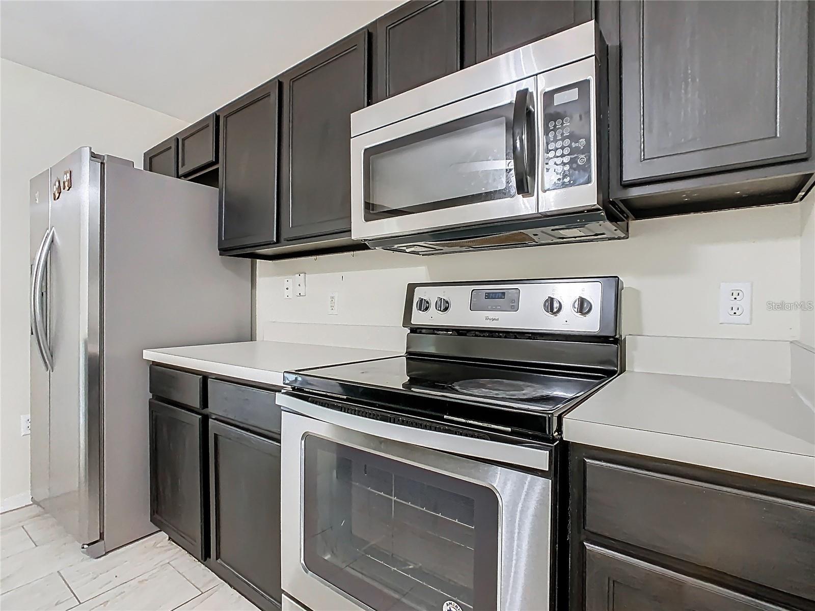 Image 9 of 36 For 3952 Warbler Drive