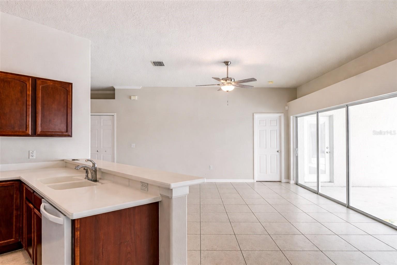 Image 10 of 17 For 6002 Renaissance Court