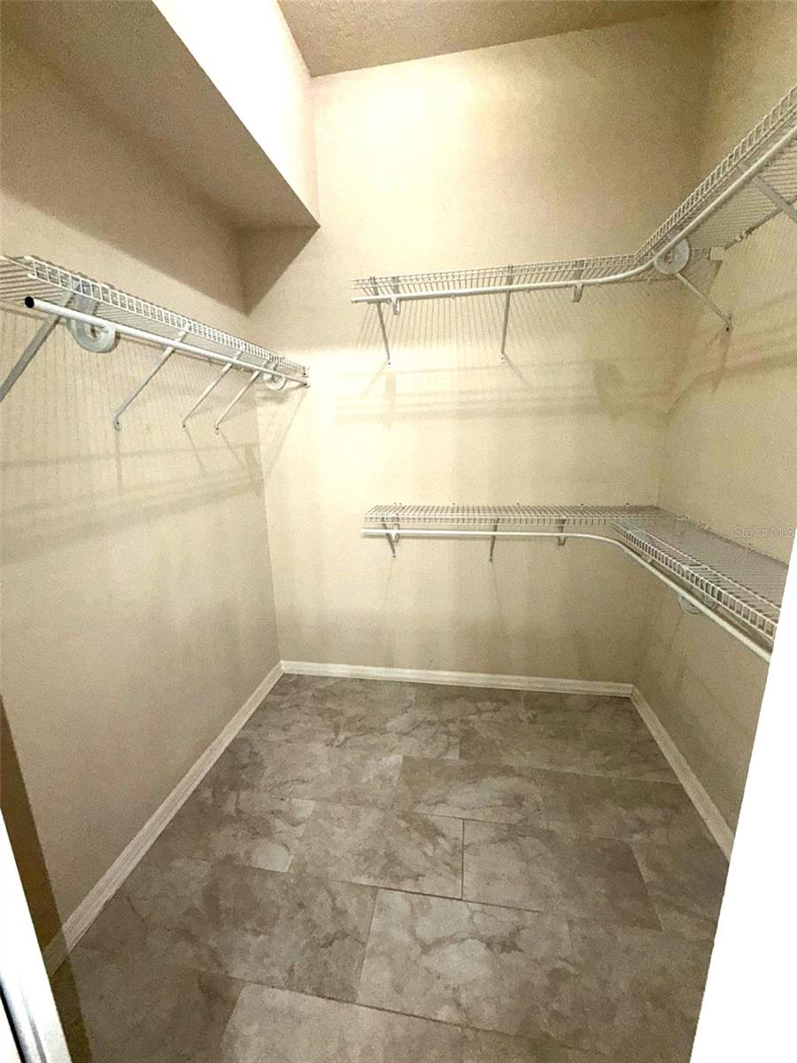 Image 12 of 17 For 6002 Renaissance Court