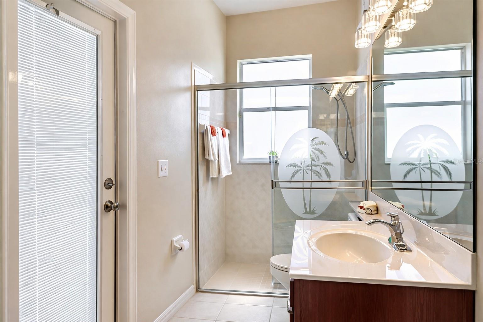 Image 14 of 17 For 6002 Renaissance Court