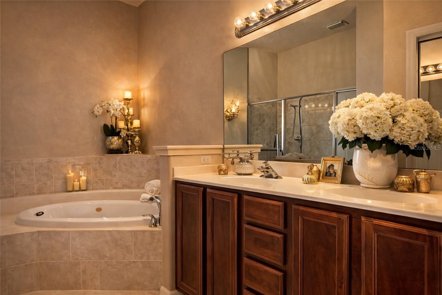 Image 4 of 17 For 6002 Renaissance Court