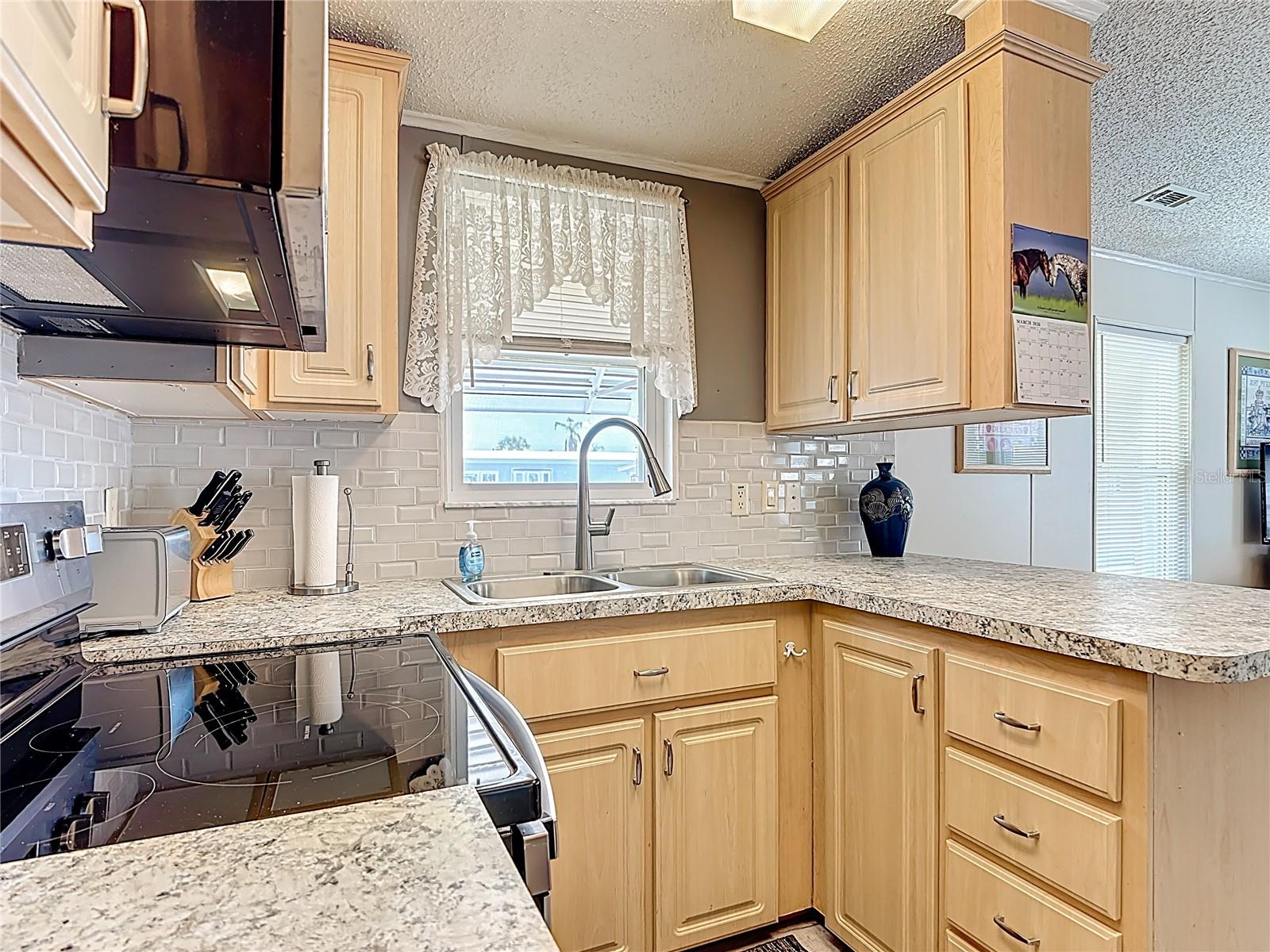 Image 13 of 32 For 9000 Us Hwy 192 # 545