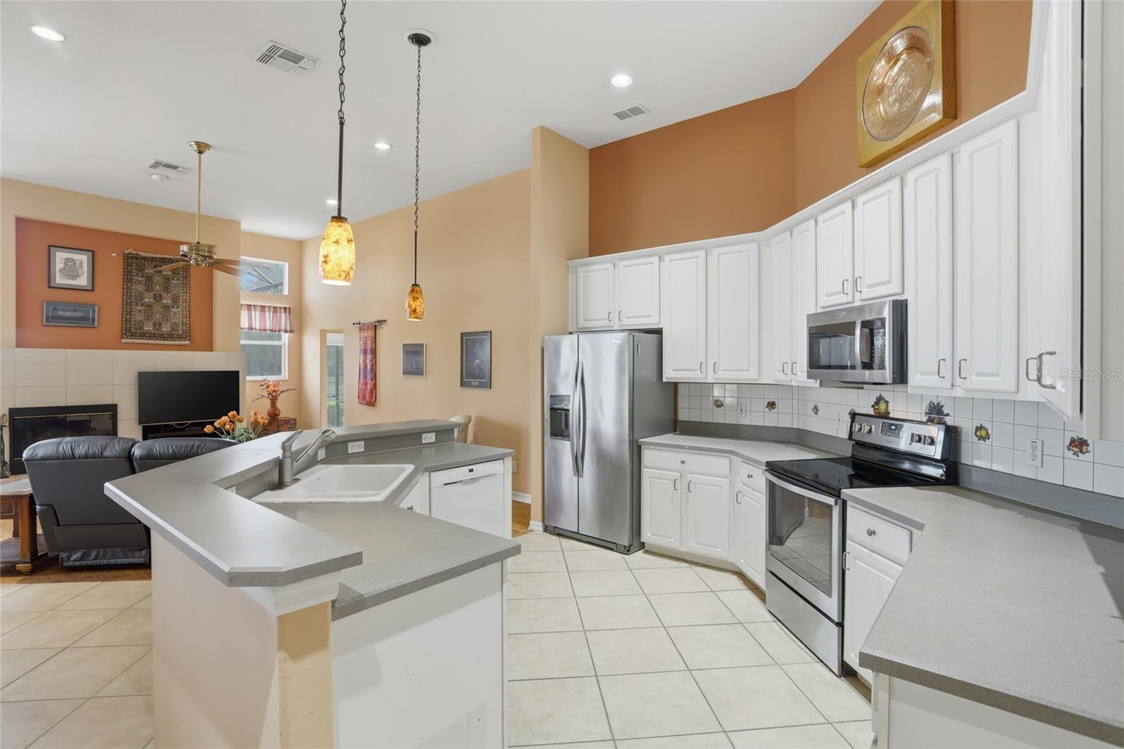 Image 10 of 42 For 14180 Islamorada Drive