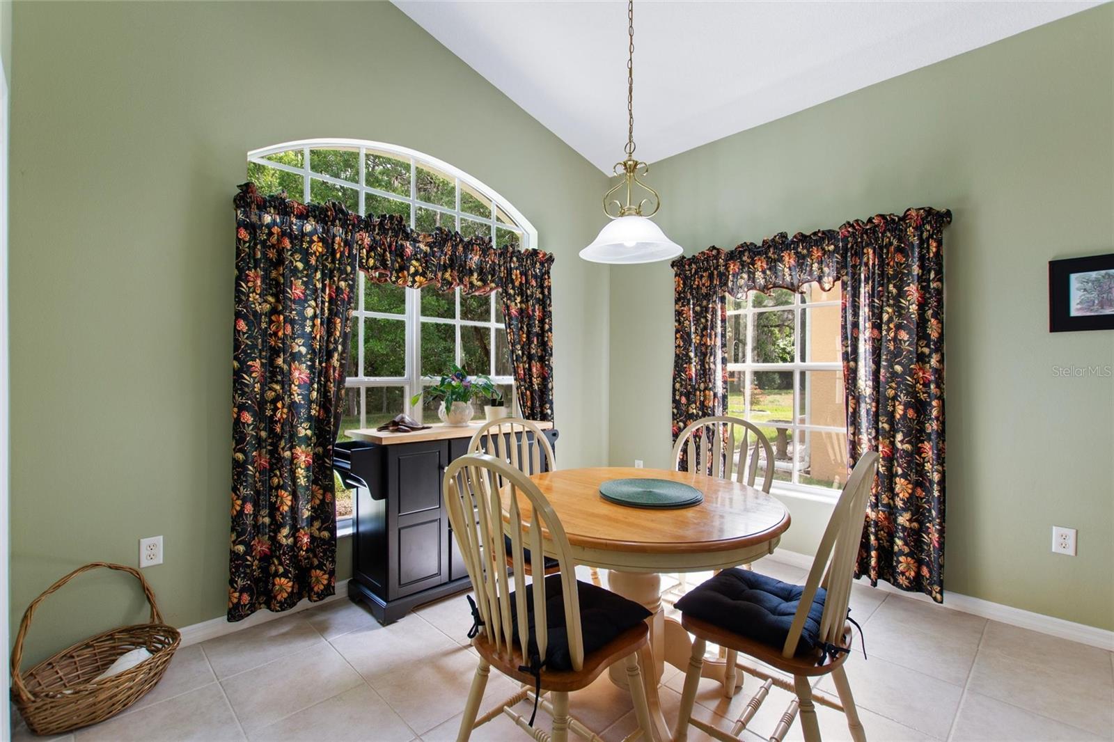 Image 23 of 67 For 612 Vista Oaks Way