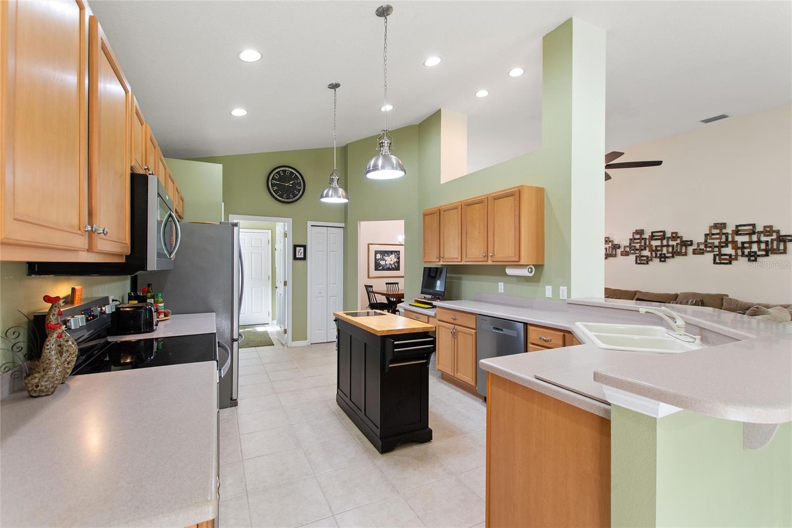 Image 26 of 67 For 612 Vista Oaks Way