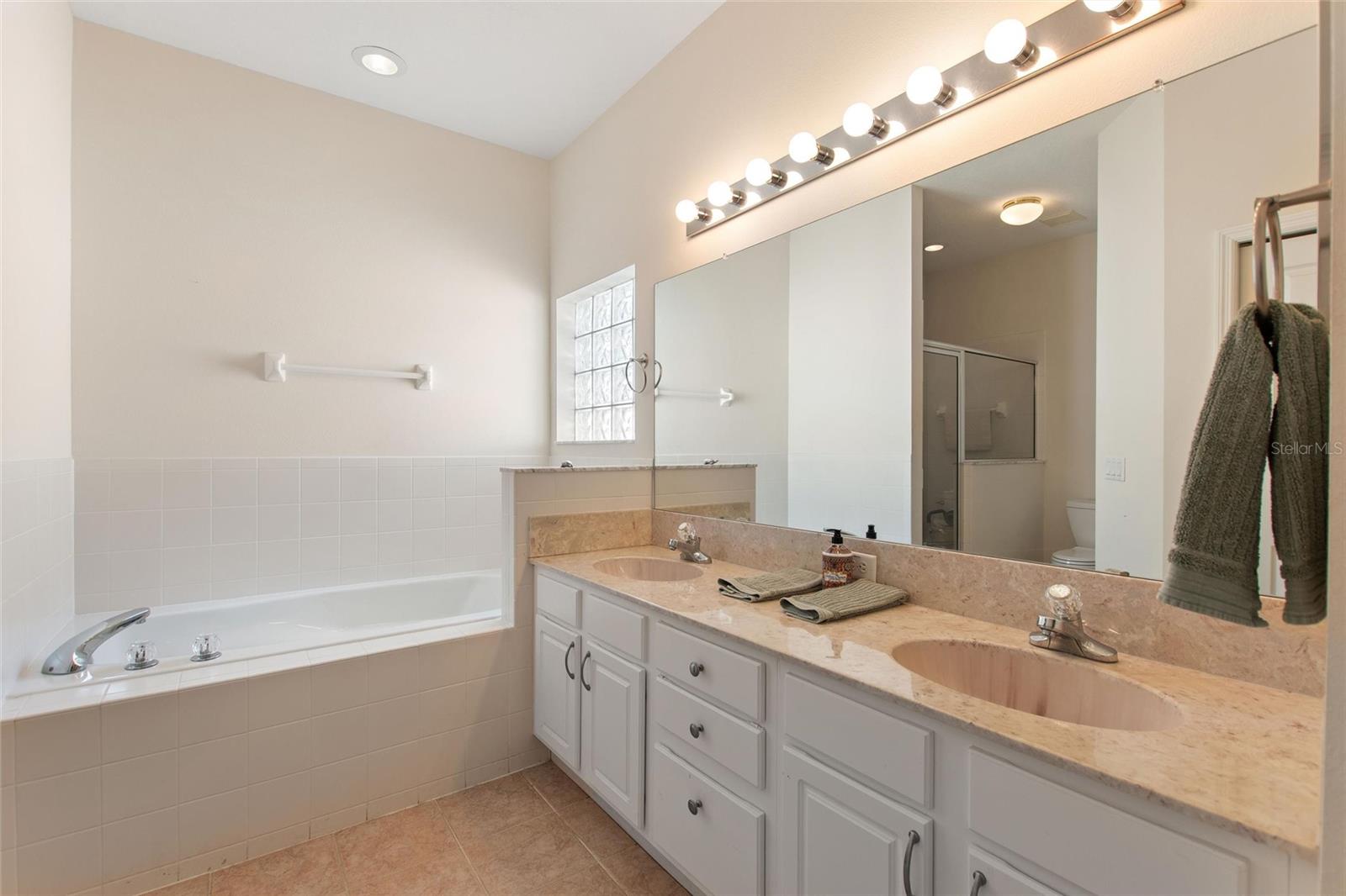 Image 31 of 67 For 612 Vista Oaks Way