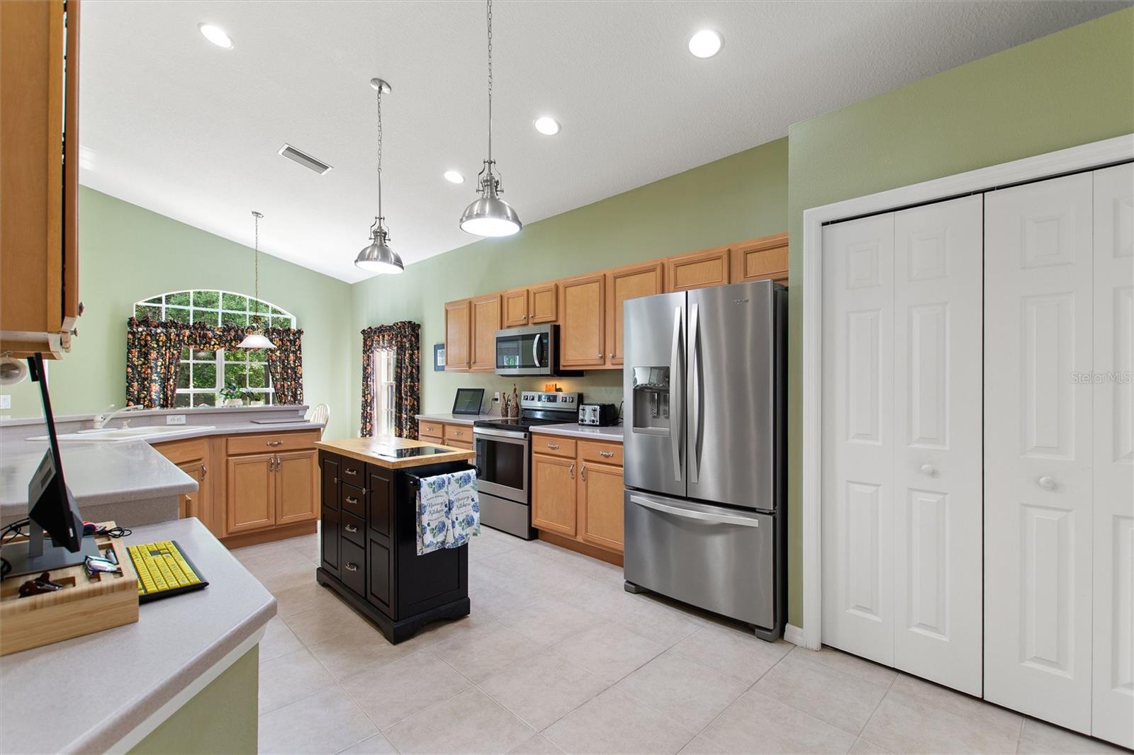 Image 4 of 67 For 612 Vista Oaks Way