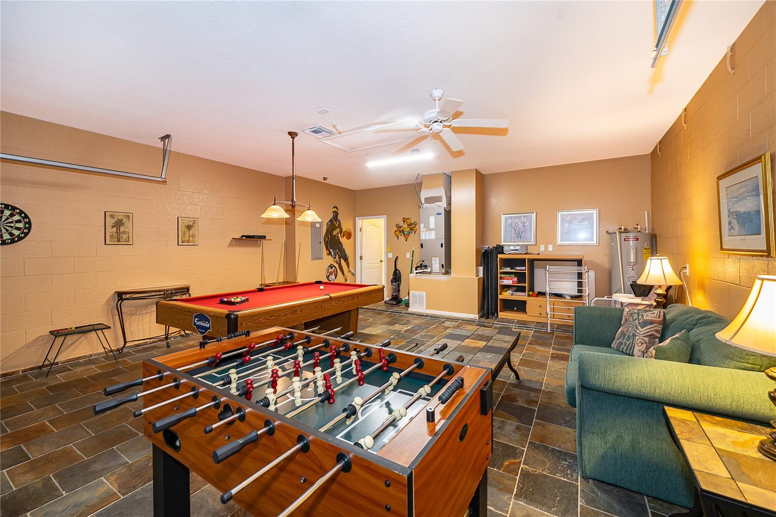 Image 24 of 37 For 569 Burford Circle