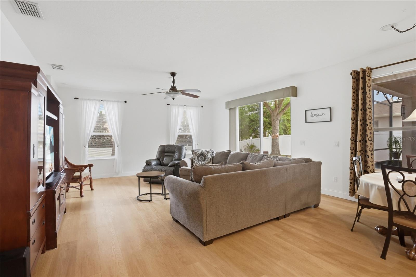 Image 11 of 32 For 3014 Zander Drive