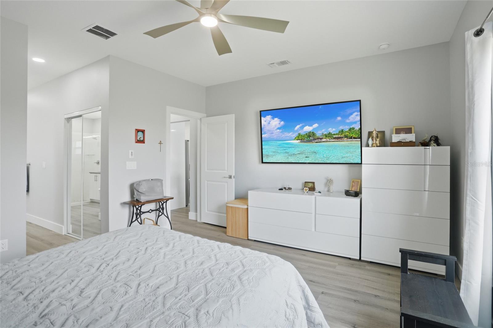 Image 11 of 25 For 316 North Boulevard E