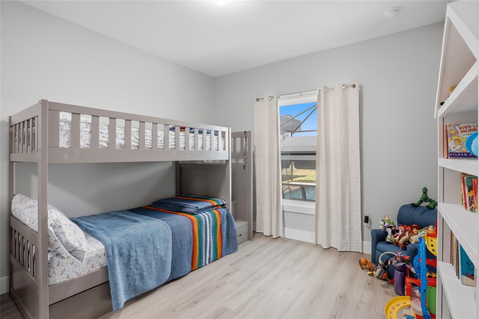 Image 18 of 25 For 316 North Boulevard E