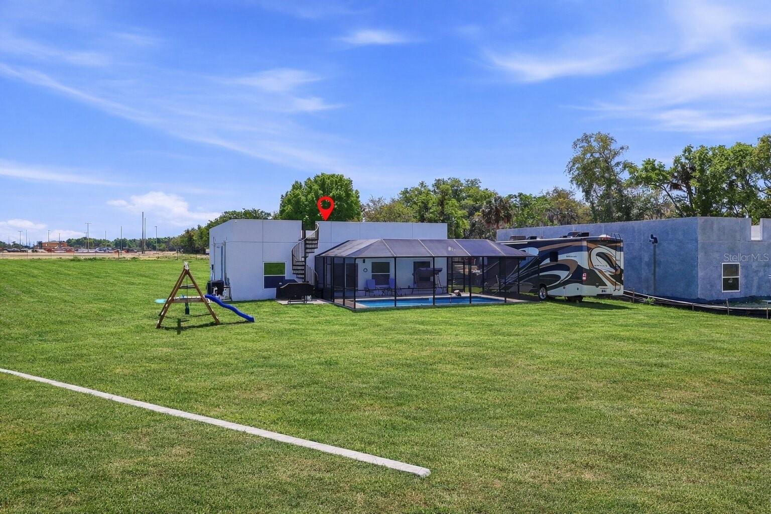 Image 24 of 25 For 316 North Boulevard E