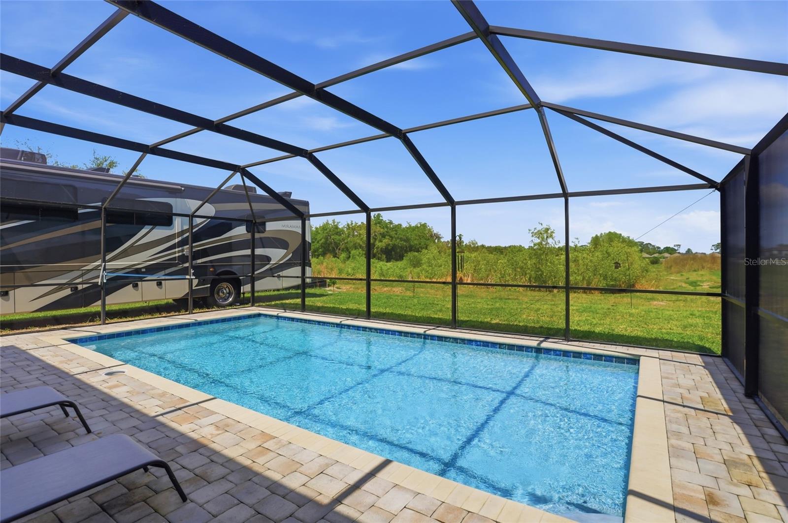 Image 3 of 25 For 316 North Boulevard E