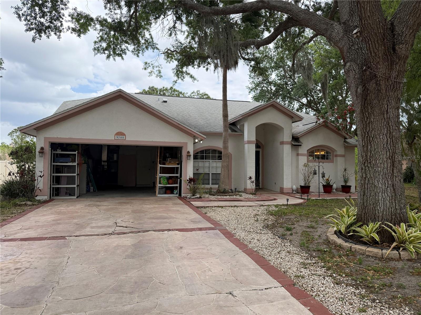 Image 2 of 28 For 9508 Glenpointe Drive