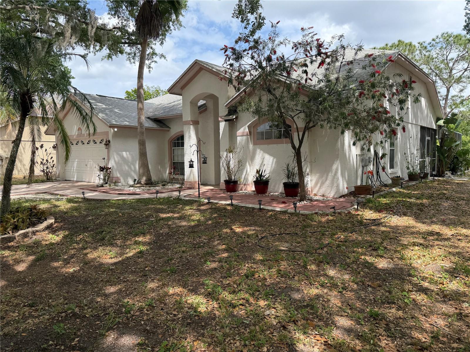 Image 4 of 28 For 9508 Glenpointe Drive