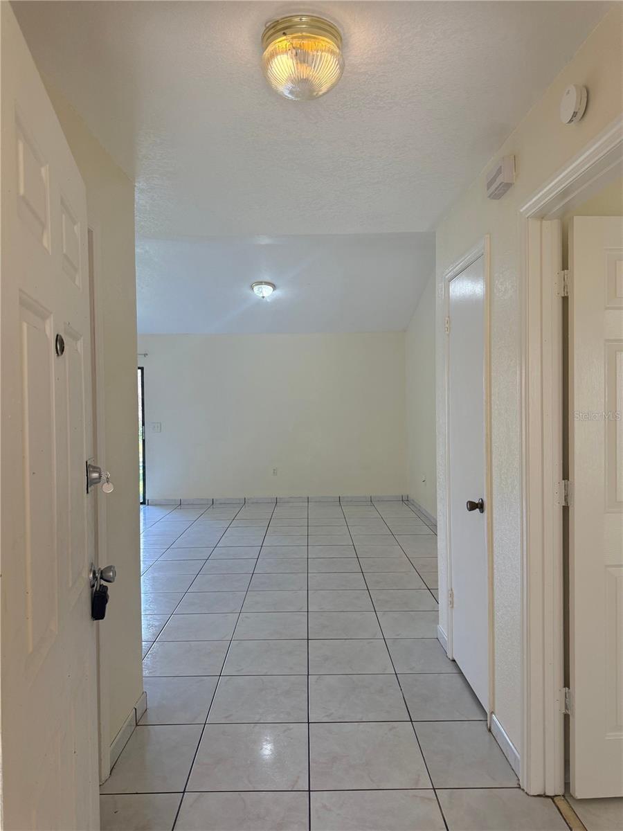 Image 4 of 26 For 62 Dorset Drive