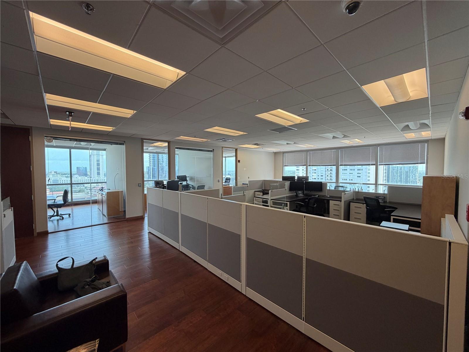 Image 16 of 21 For 121 Orange Avenue 1230