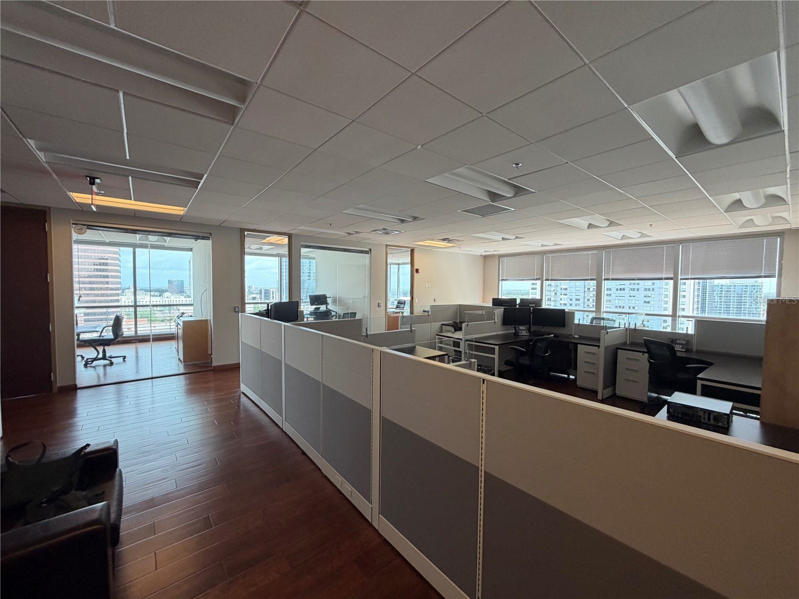 Image 19 of 21 For 121 Orange Avenue 1230