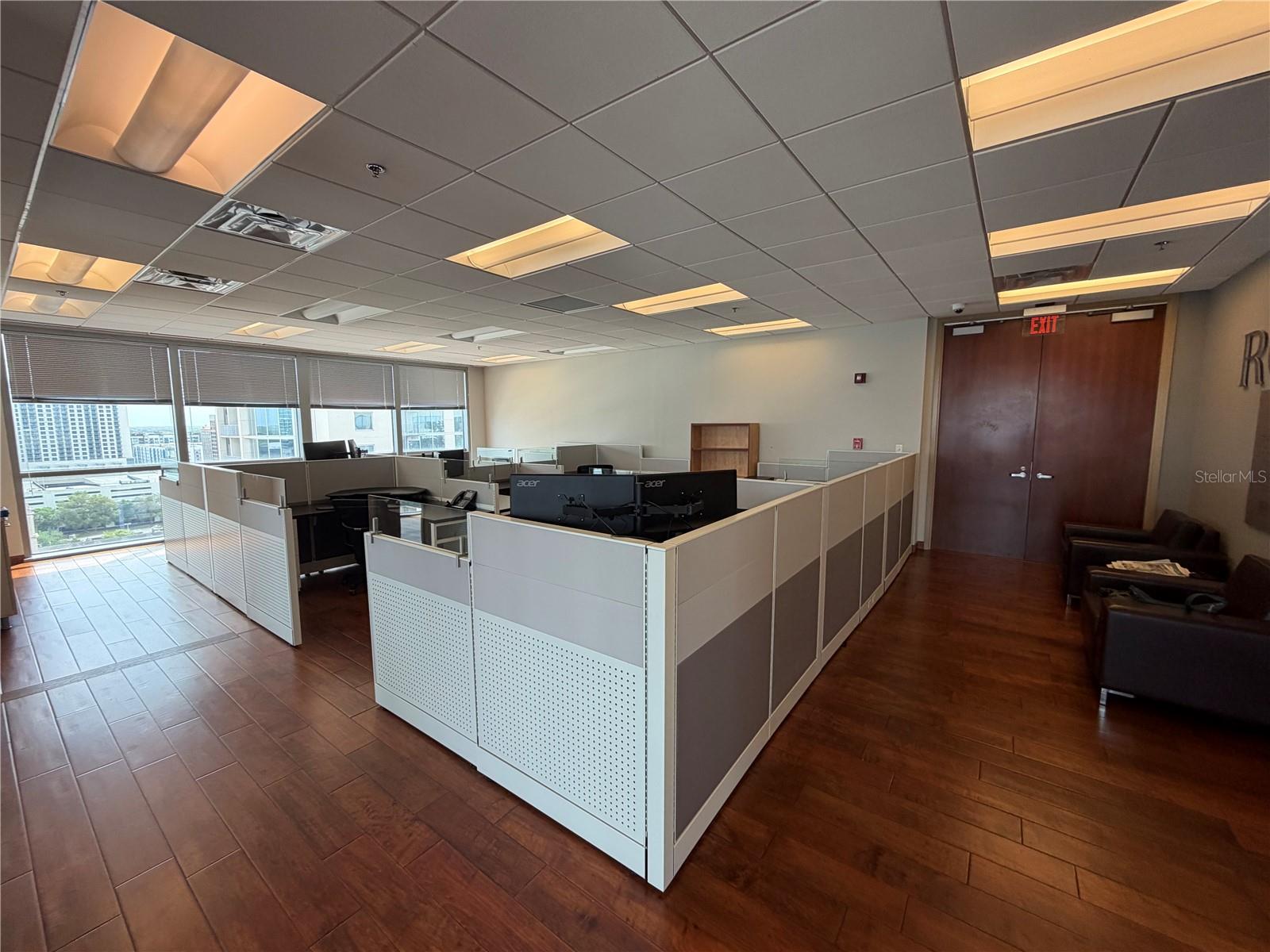 Image 20 of 21 For 121 Orange Avenue 1230