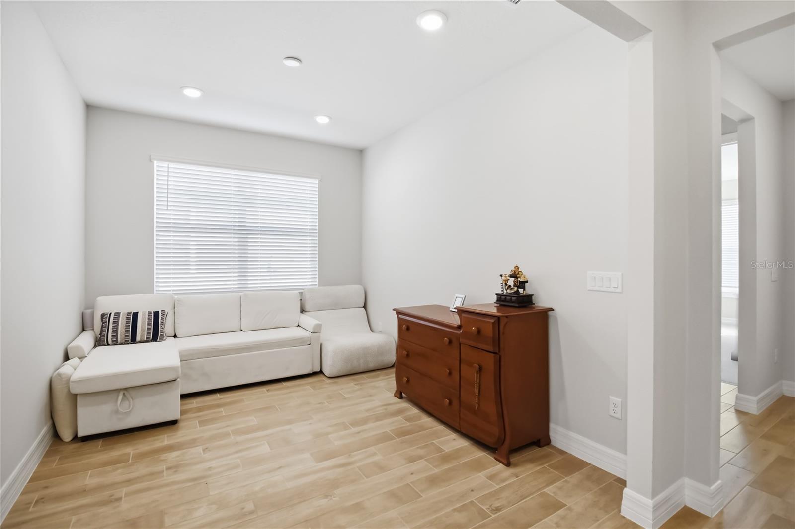 Image 11 of 45 For 2682 Midsweet Avenue