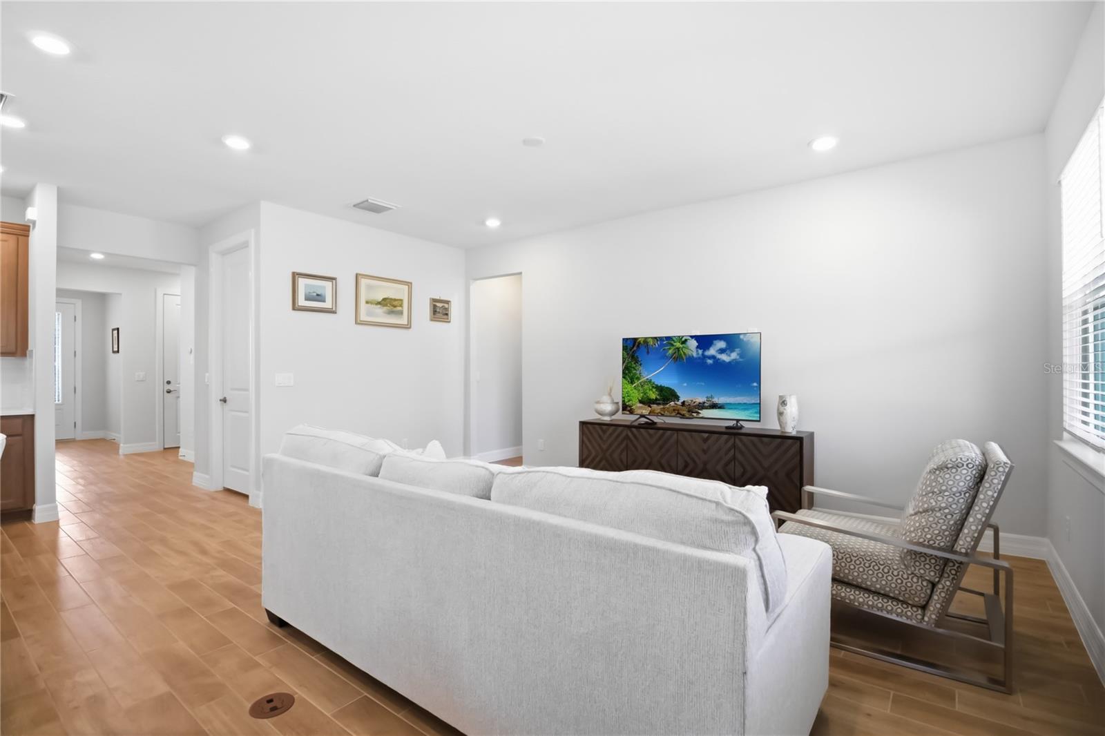 Image 23 of 45 For 2682 Midsweet Avenue