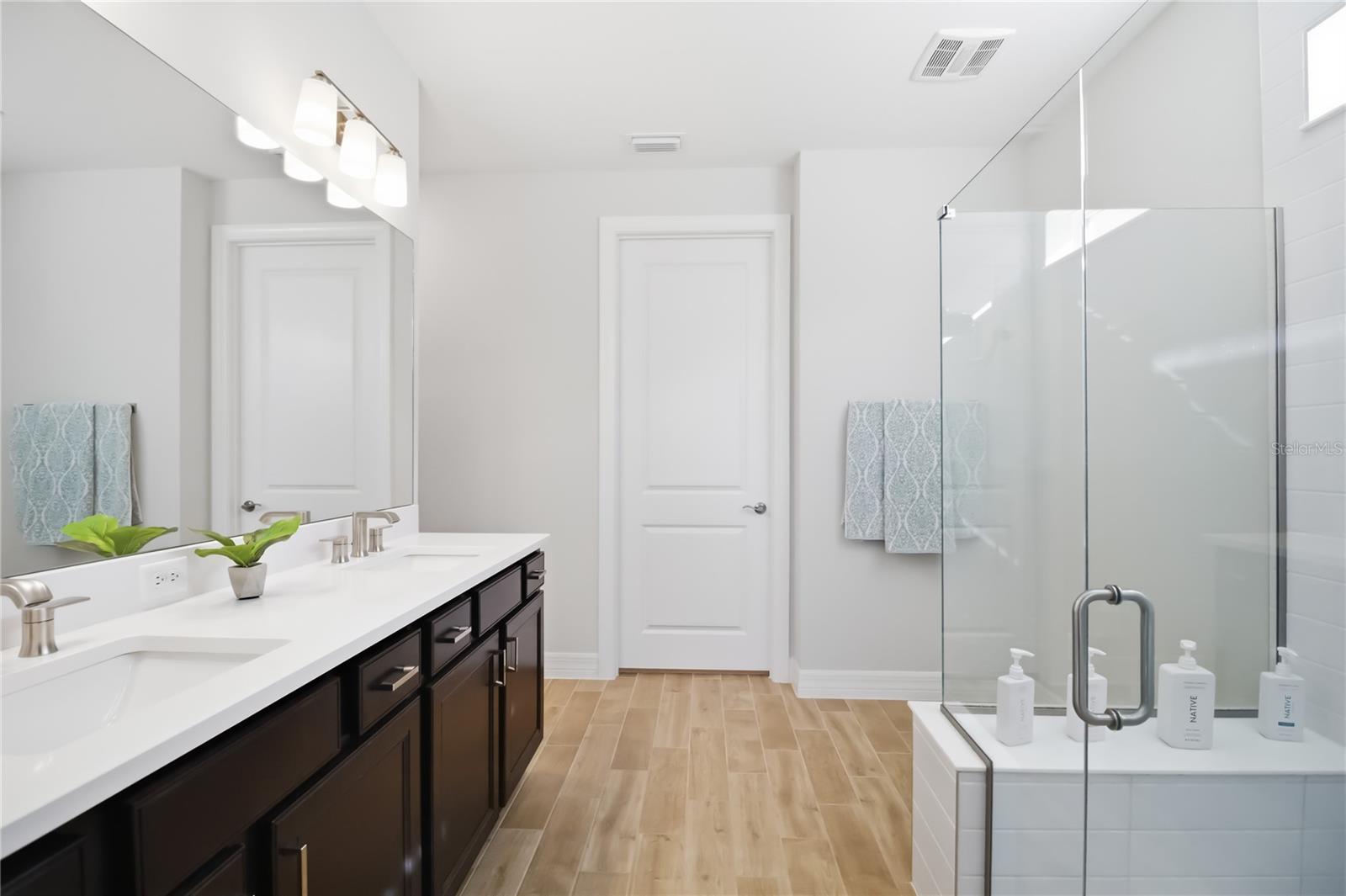 Image 28 of 45 For 2682 Midsweet Avenue