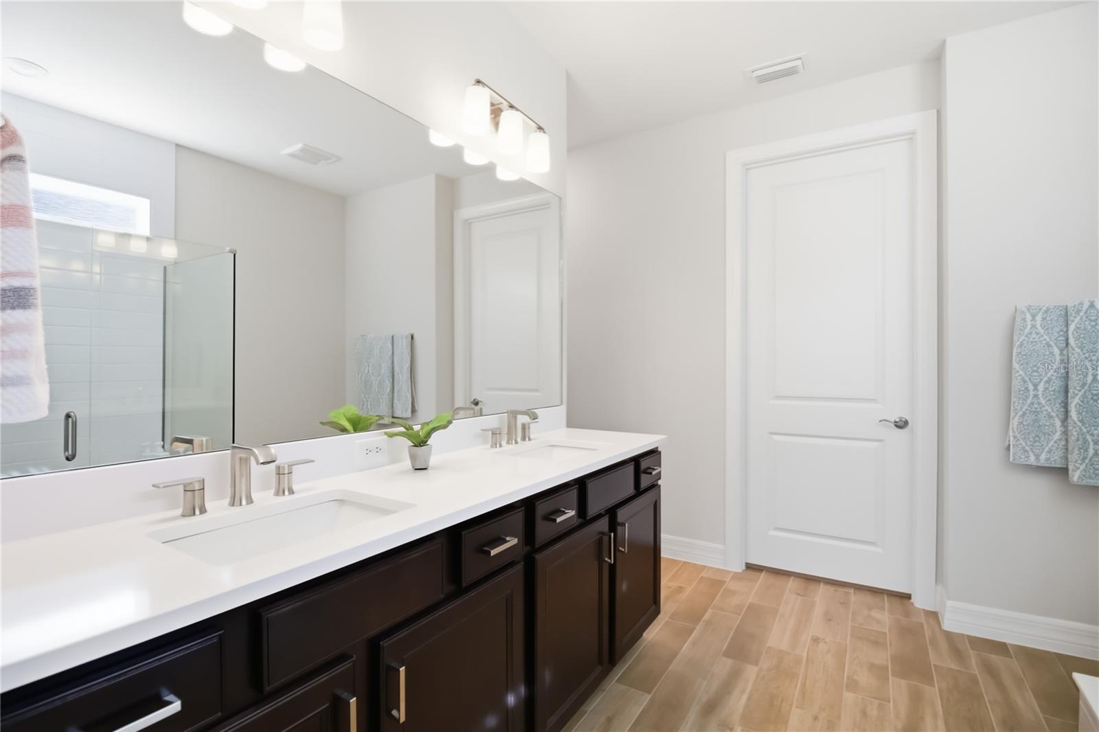 Image 29 of 45 For 2682 Midsweet Avenue