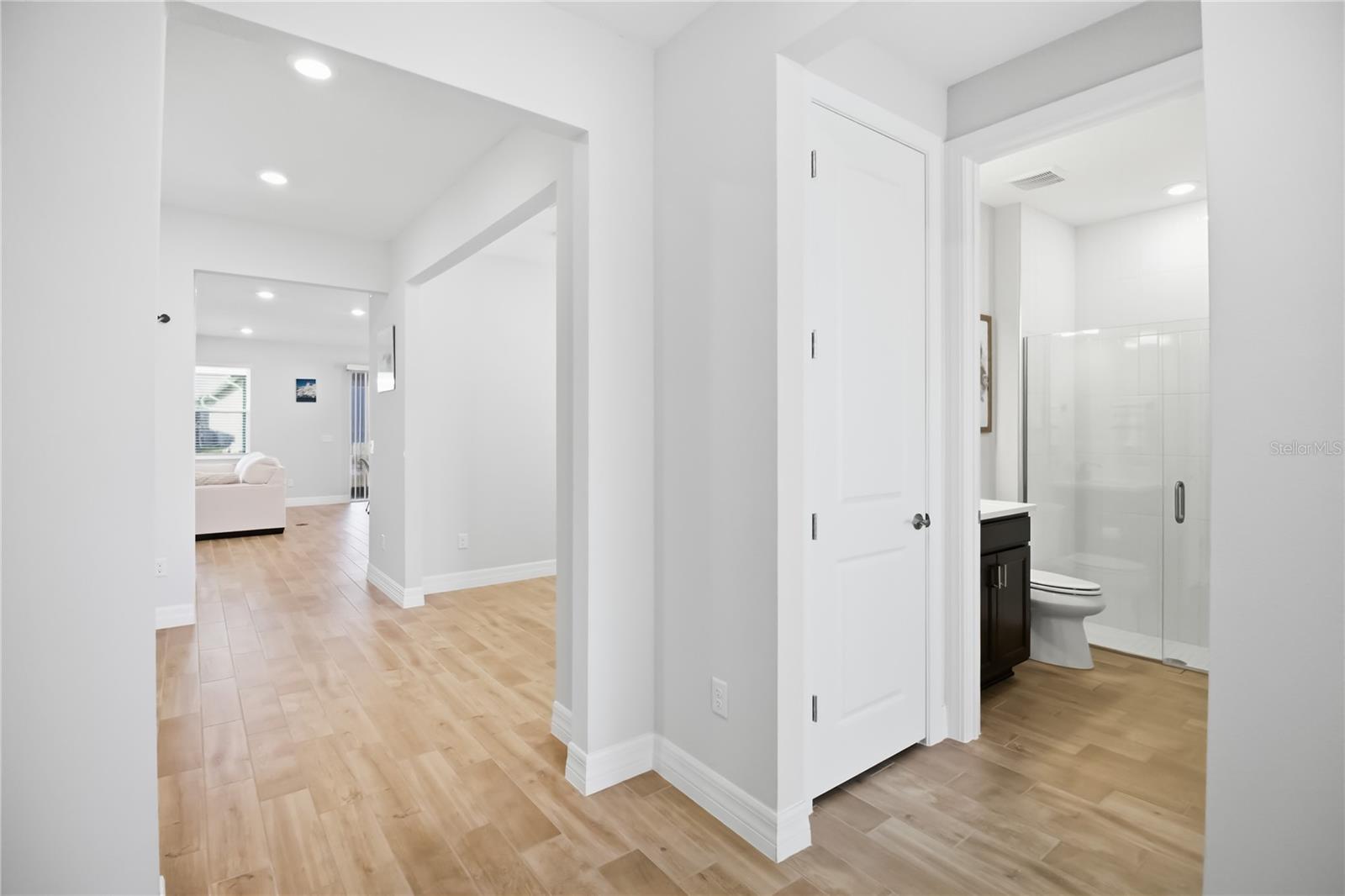 Image 8 of 45 For 2682 Midsweet Avenue