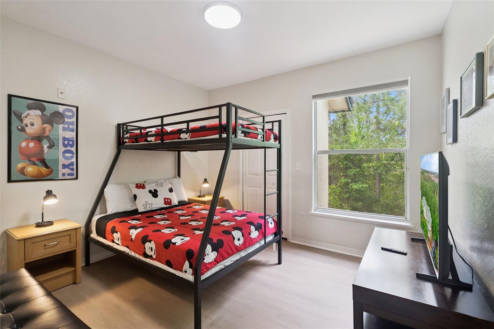 Image 16 of 52 For 8921 Legacy Court 18-308