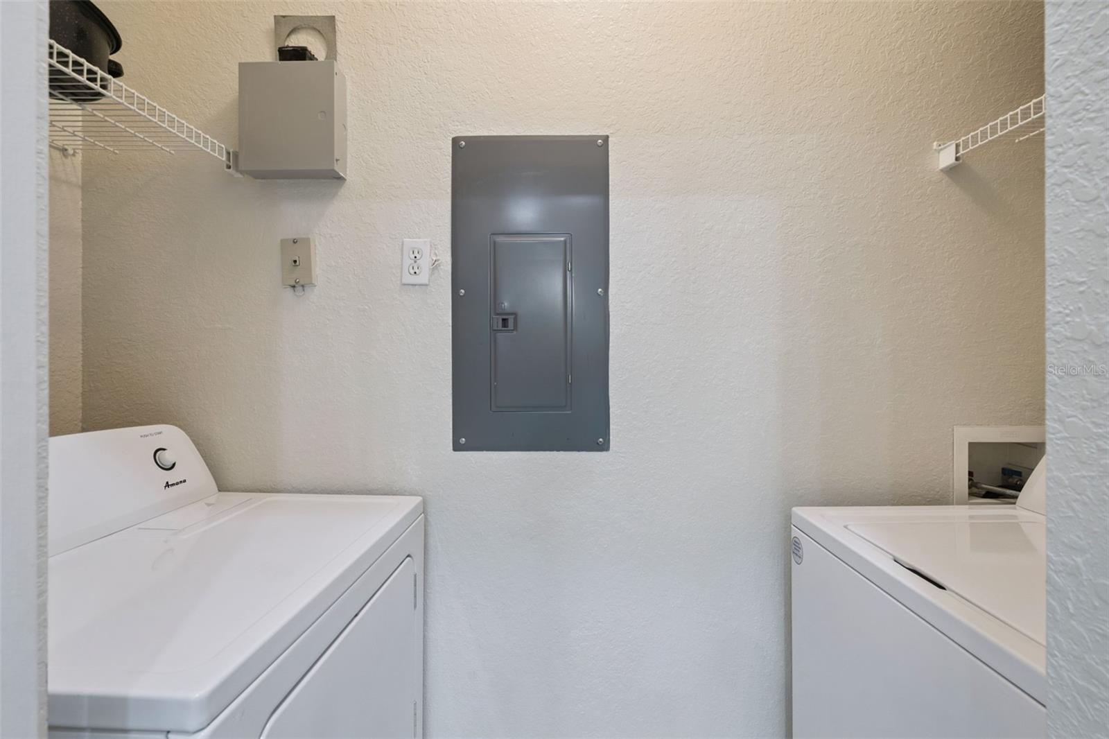 Image 21 of 52 For 8921 Legacy Court 18-308