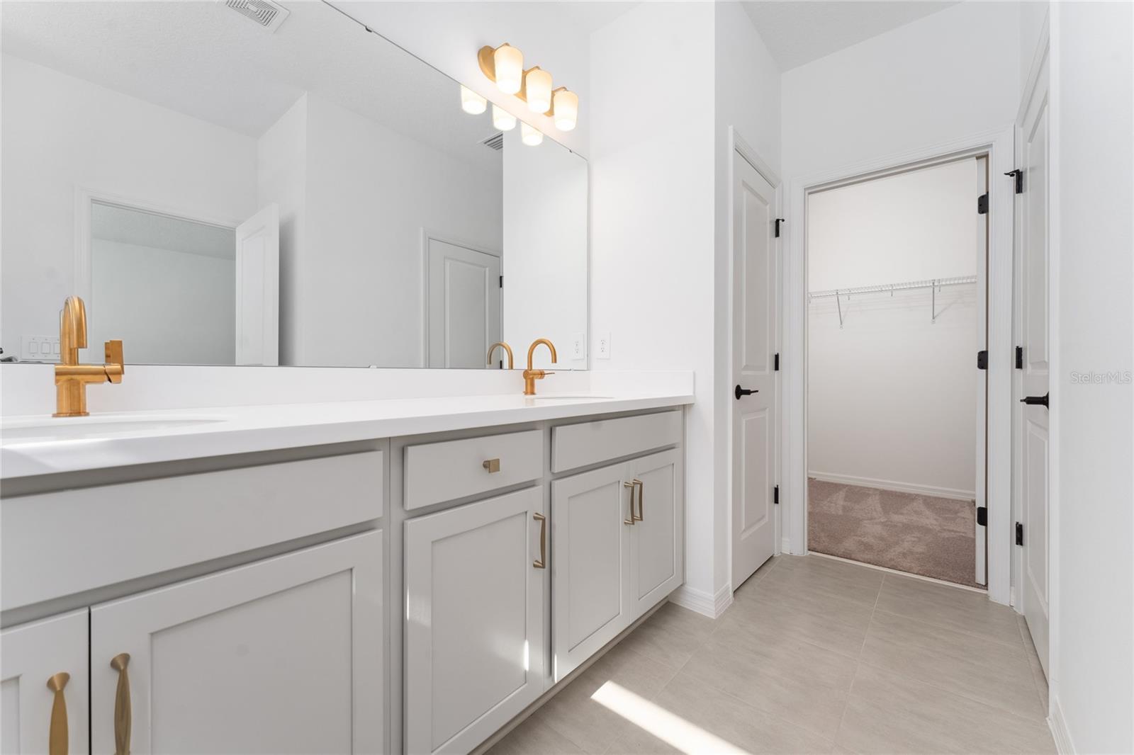 Image 18 of 38 For 15070 Summer Harvest Street