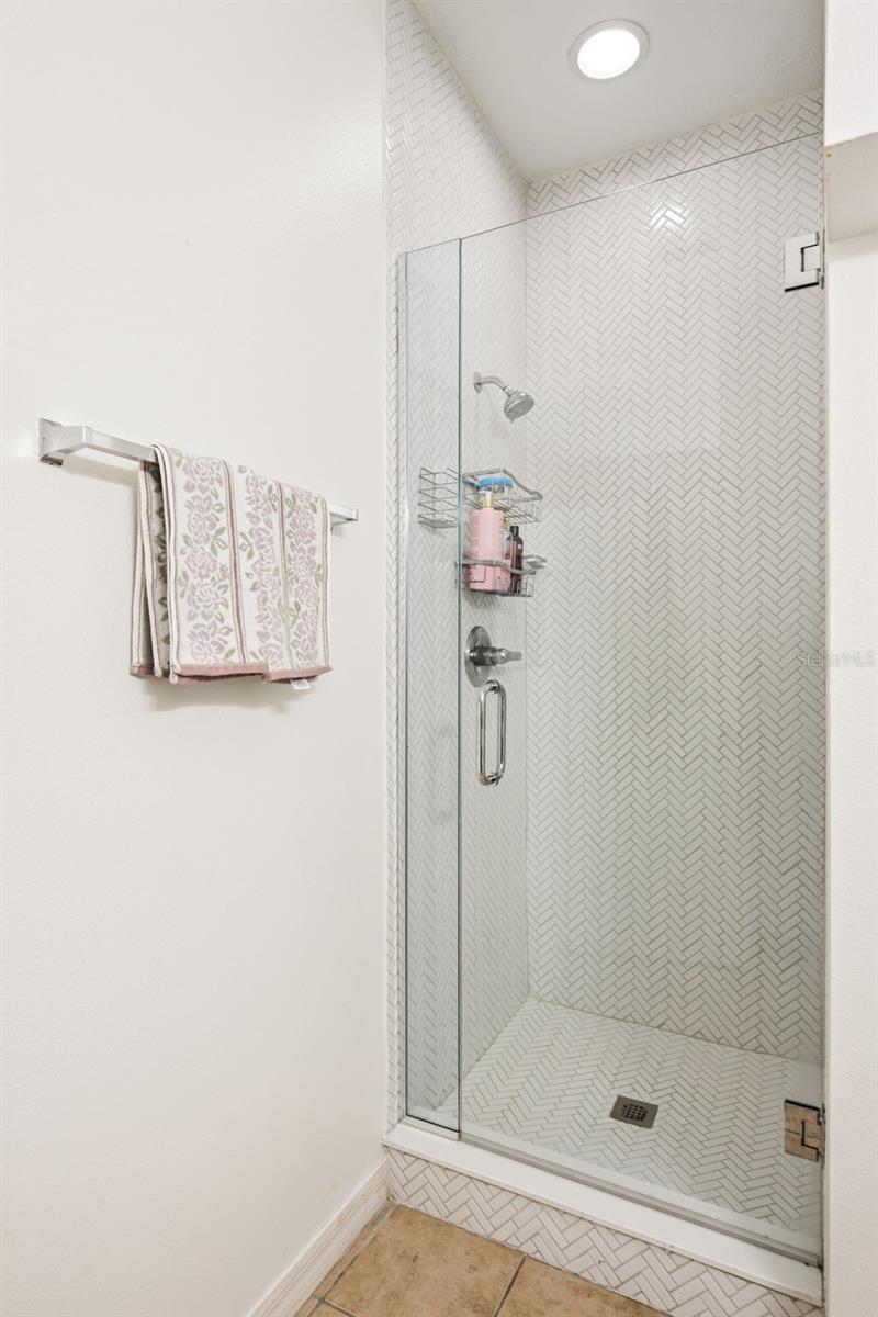 Image 26 of 48 For 5108 Dominica Drive