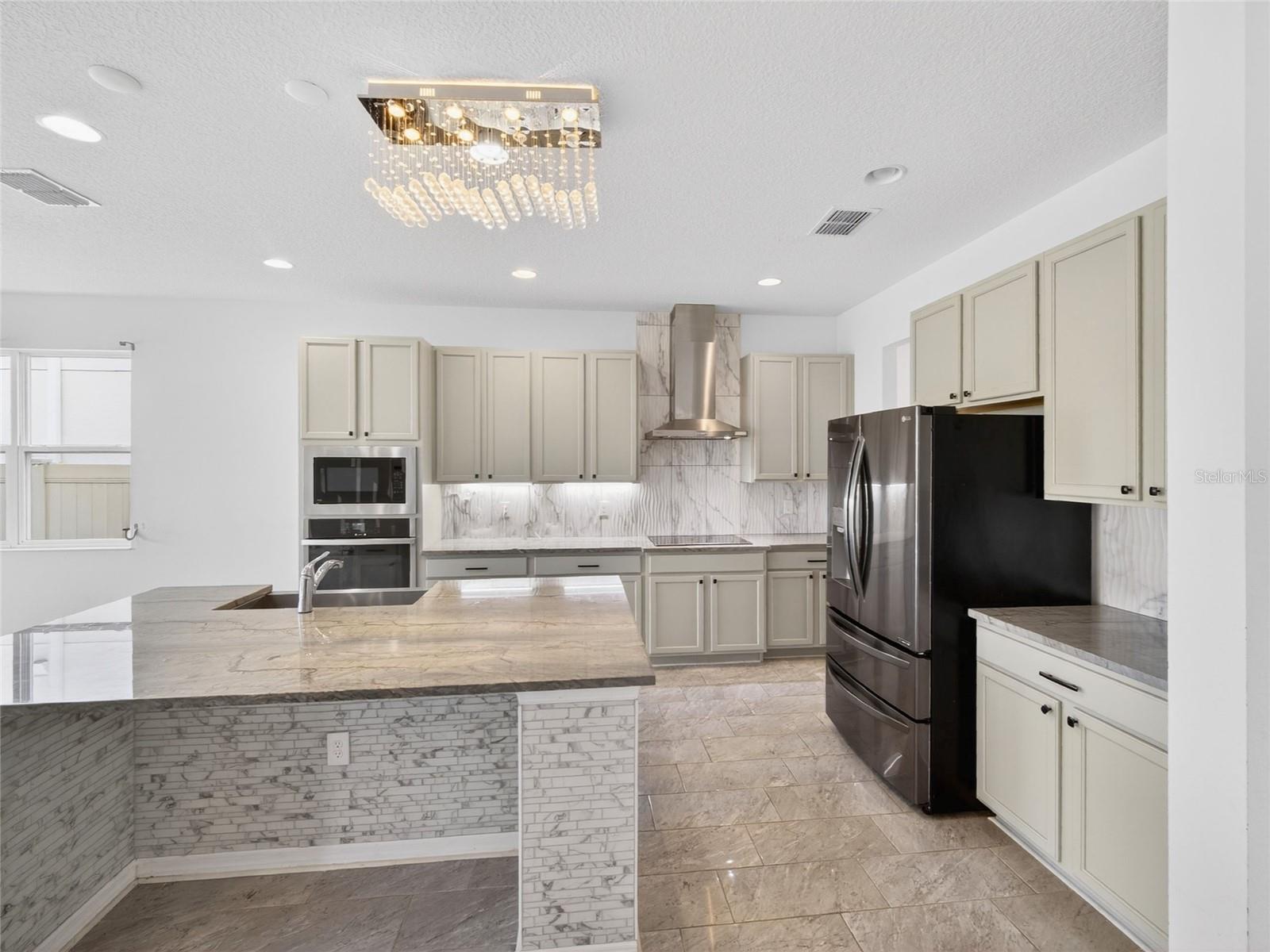 Image 21 of 74 For 2556 Leyland Cypress Lane