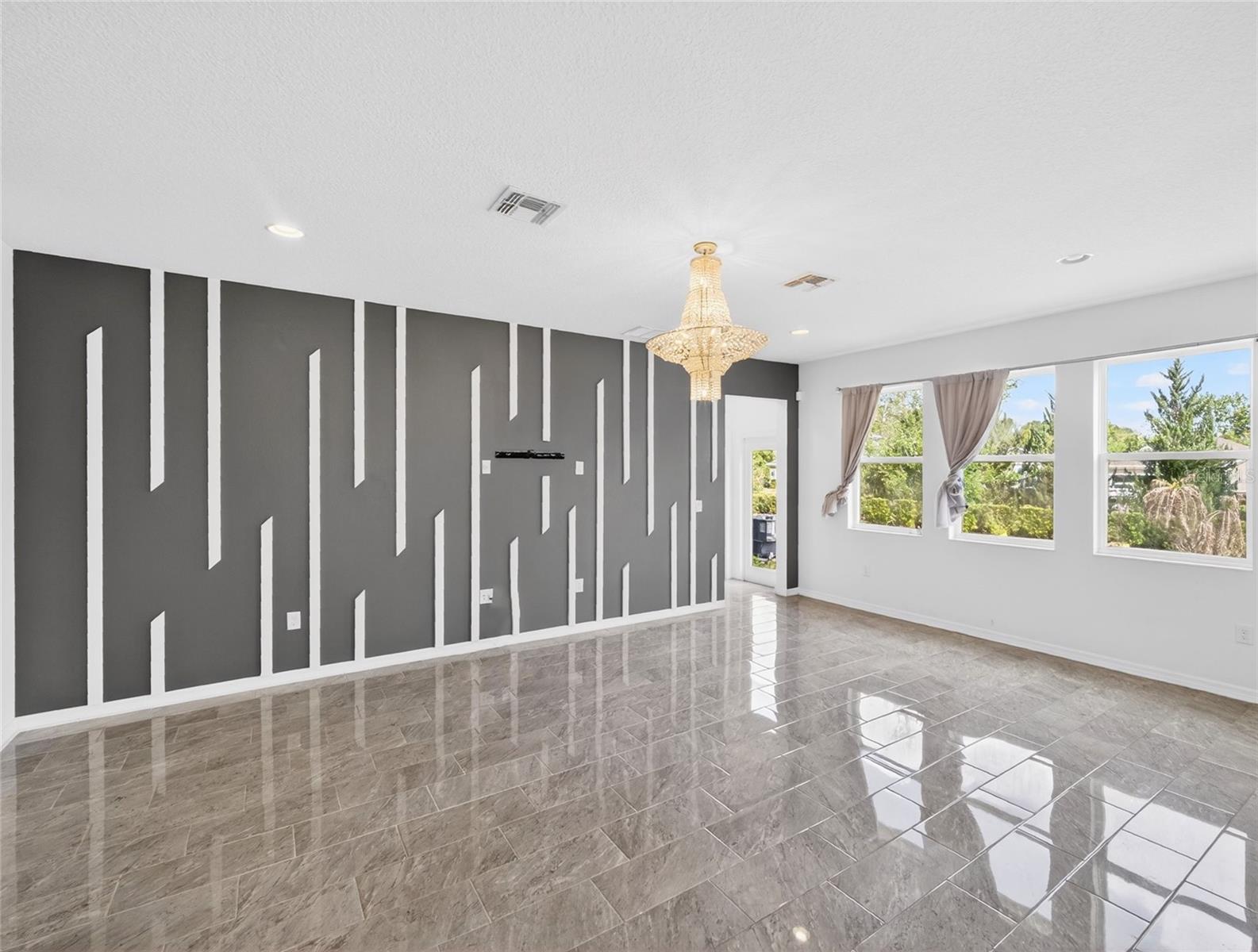 Image 24 of 74 For 2556 Leyland Cypress Lane