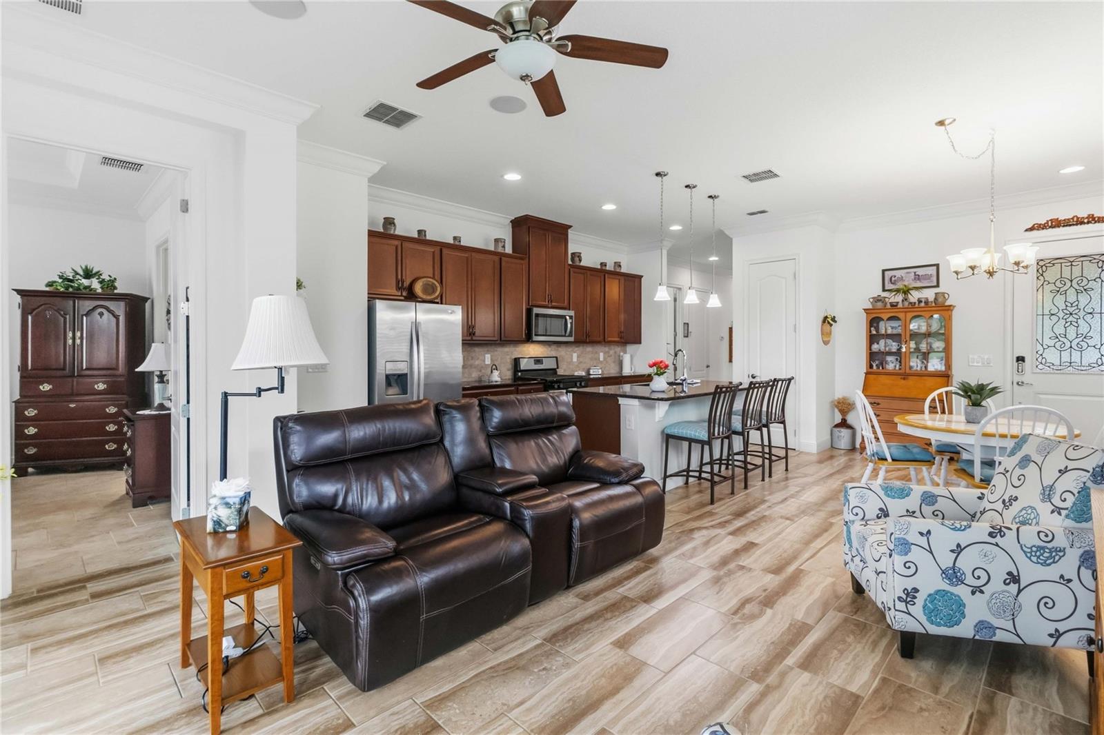 Image 10 of 52 For 2489 Datura Loop