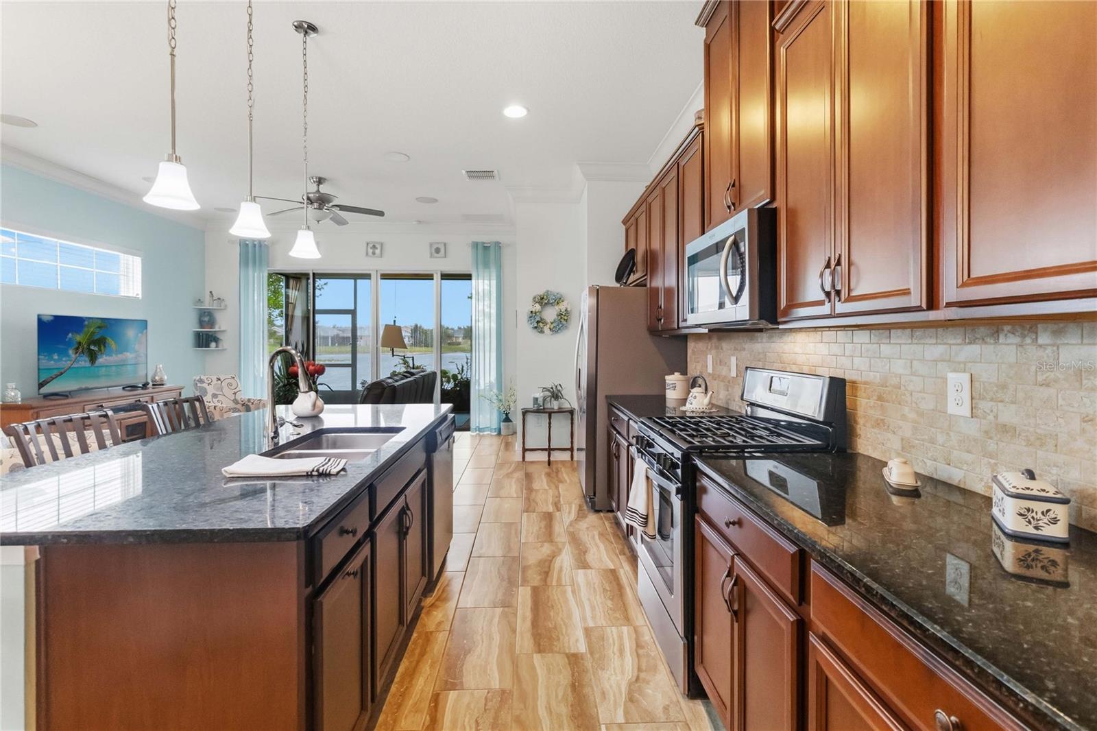 Image 17 of 52 For 2489 Datura Loop