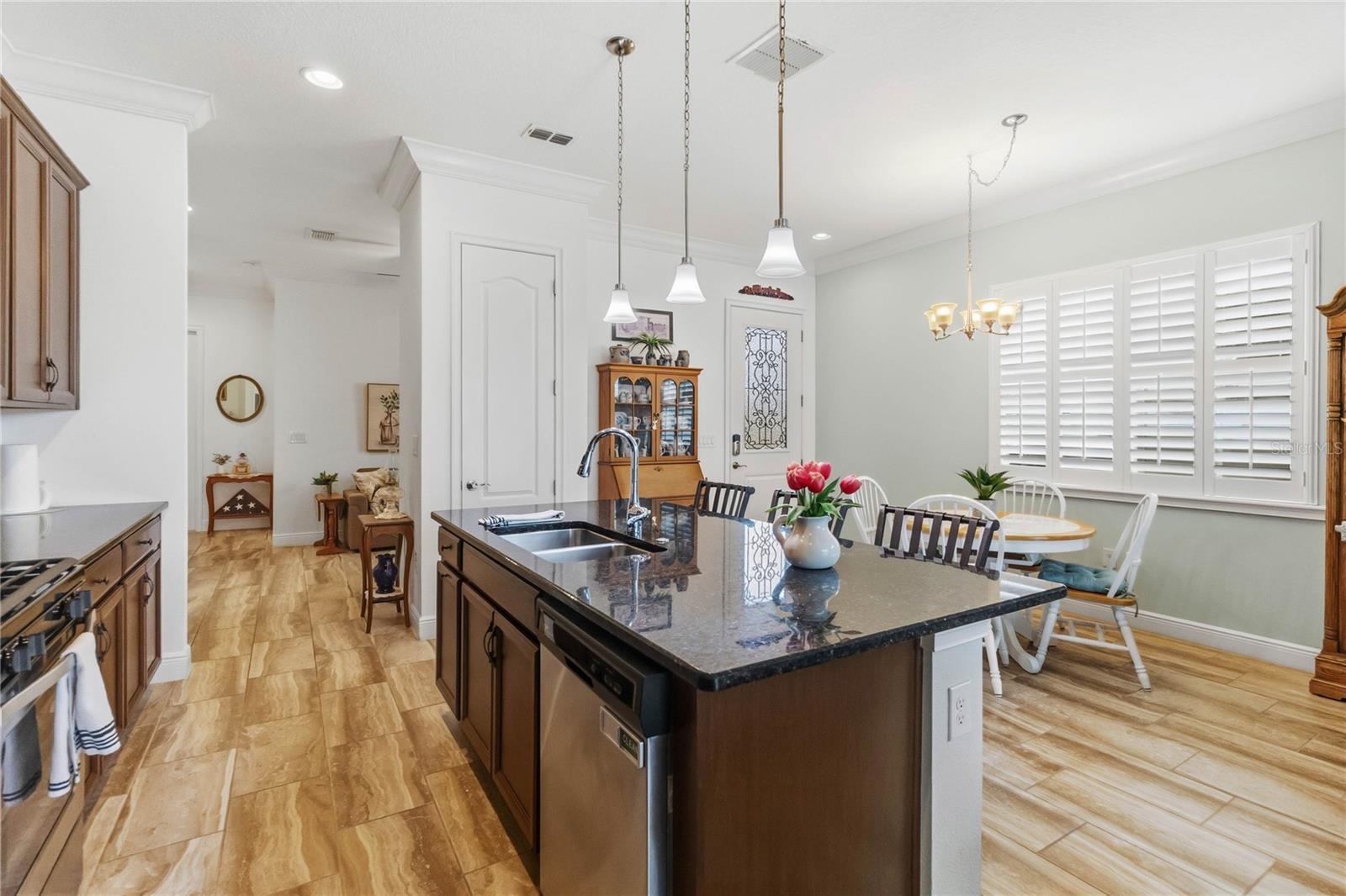 Image 20 of 52 For 2489 Datura Loop