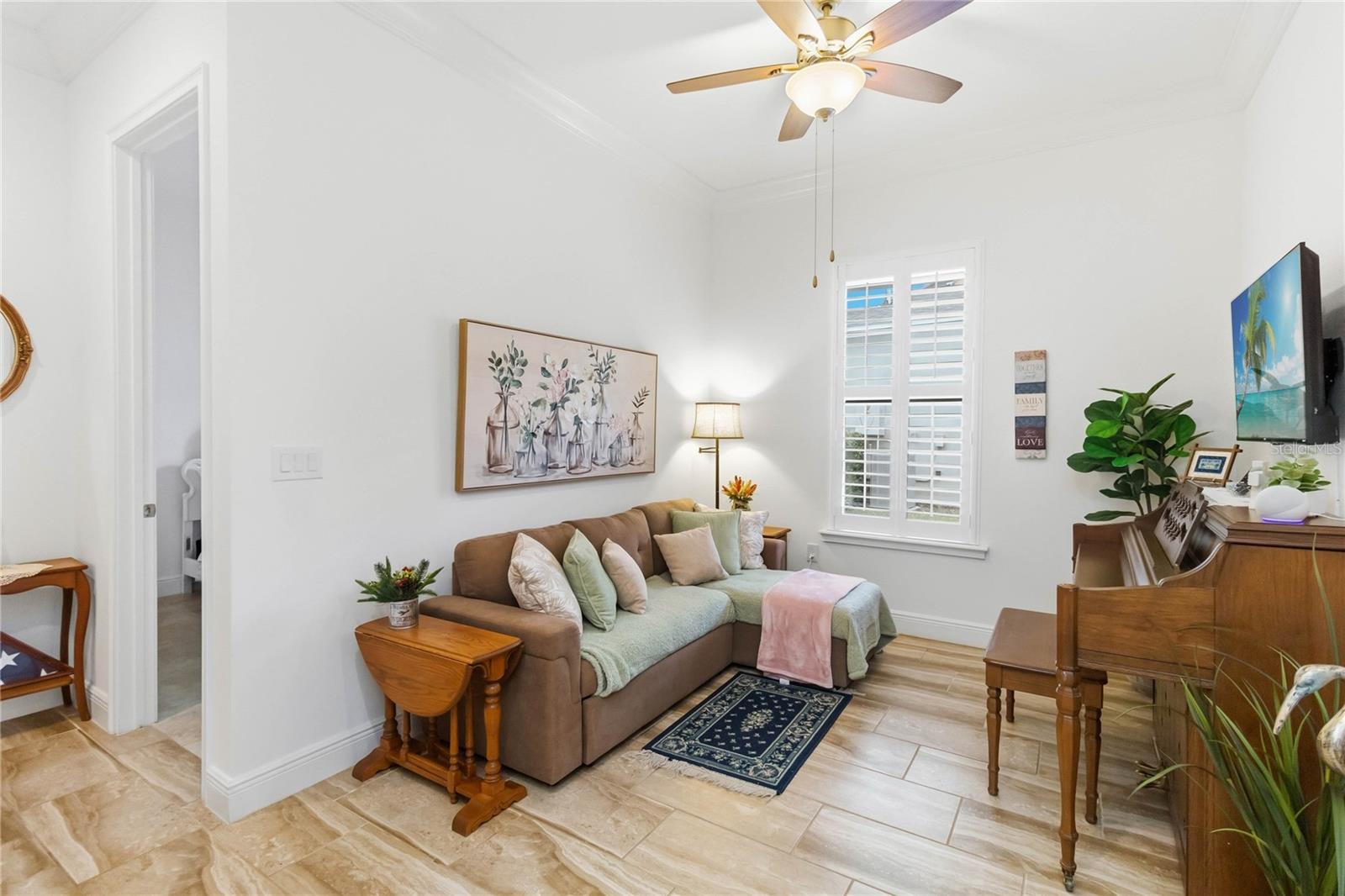 Image 22 of 52 For 2489 Datura Loop