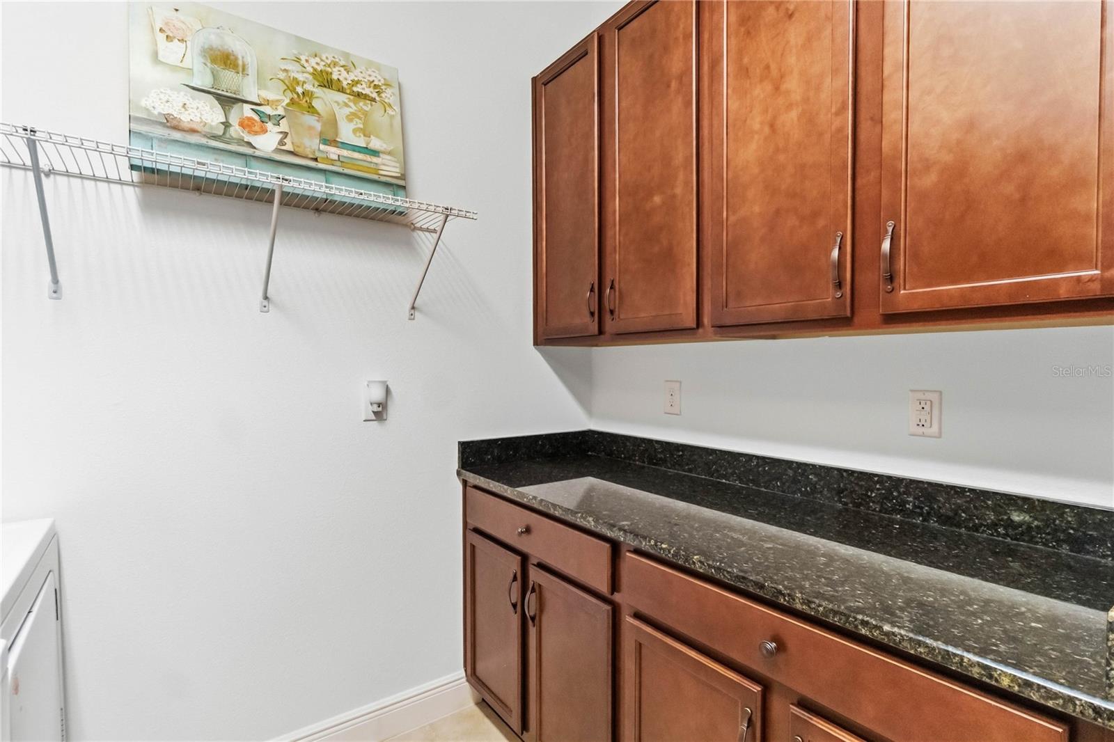 Image 25 of 52 For 2489 Datura Loop