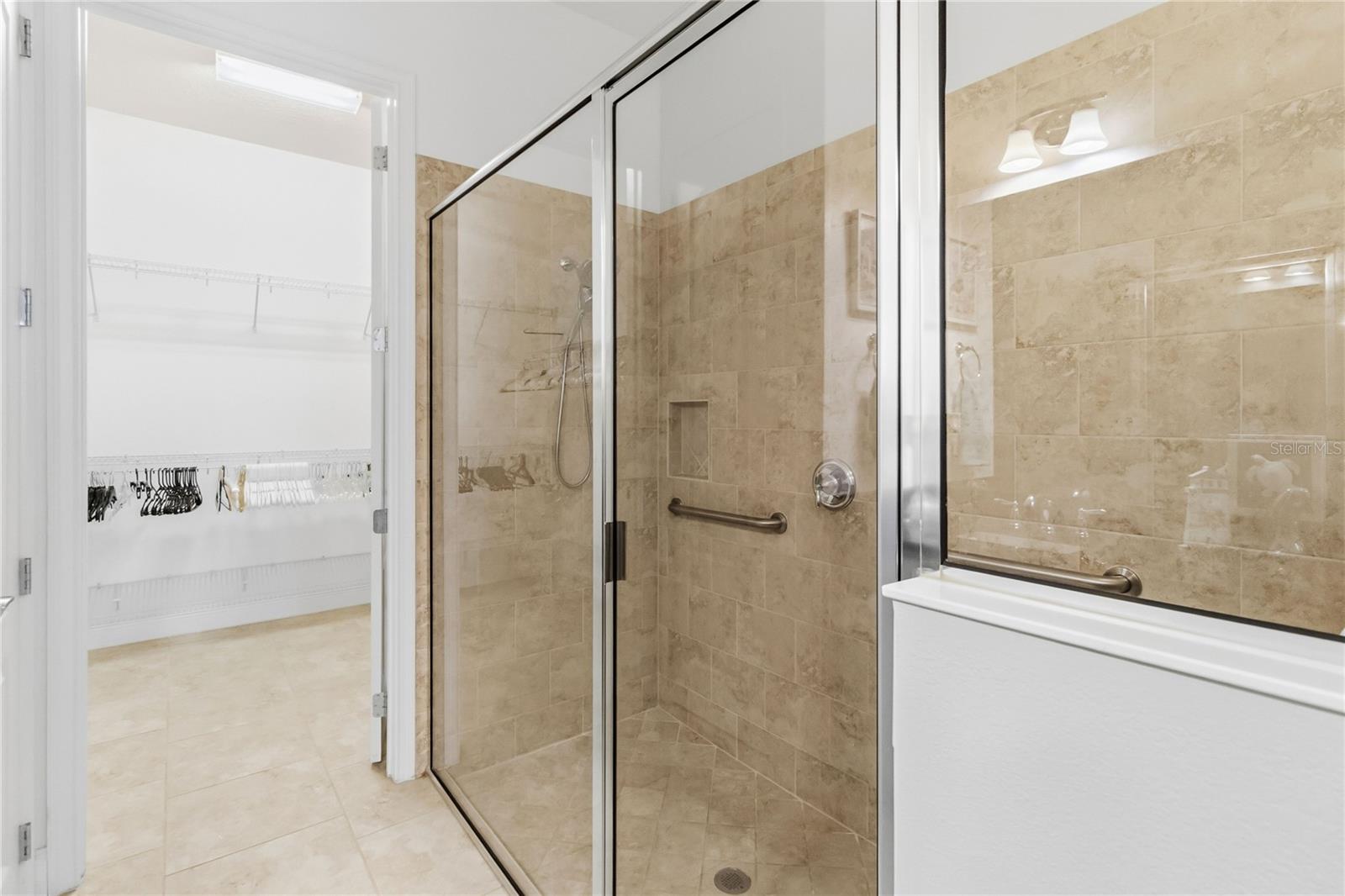 Image 34 of 52 For 2489 Datura Loop