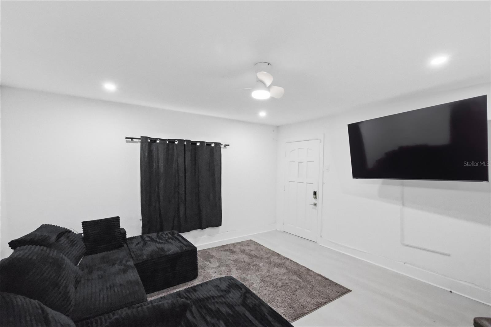 Image 6 of 34 For 5809 17th Street