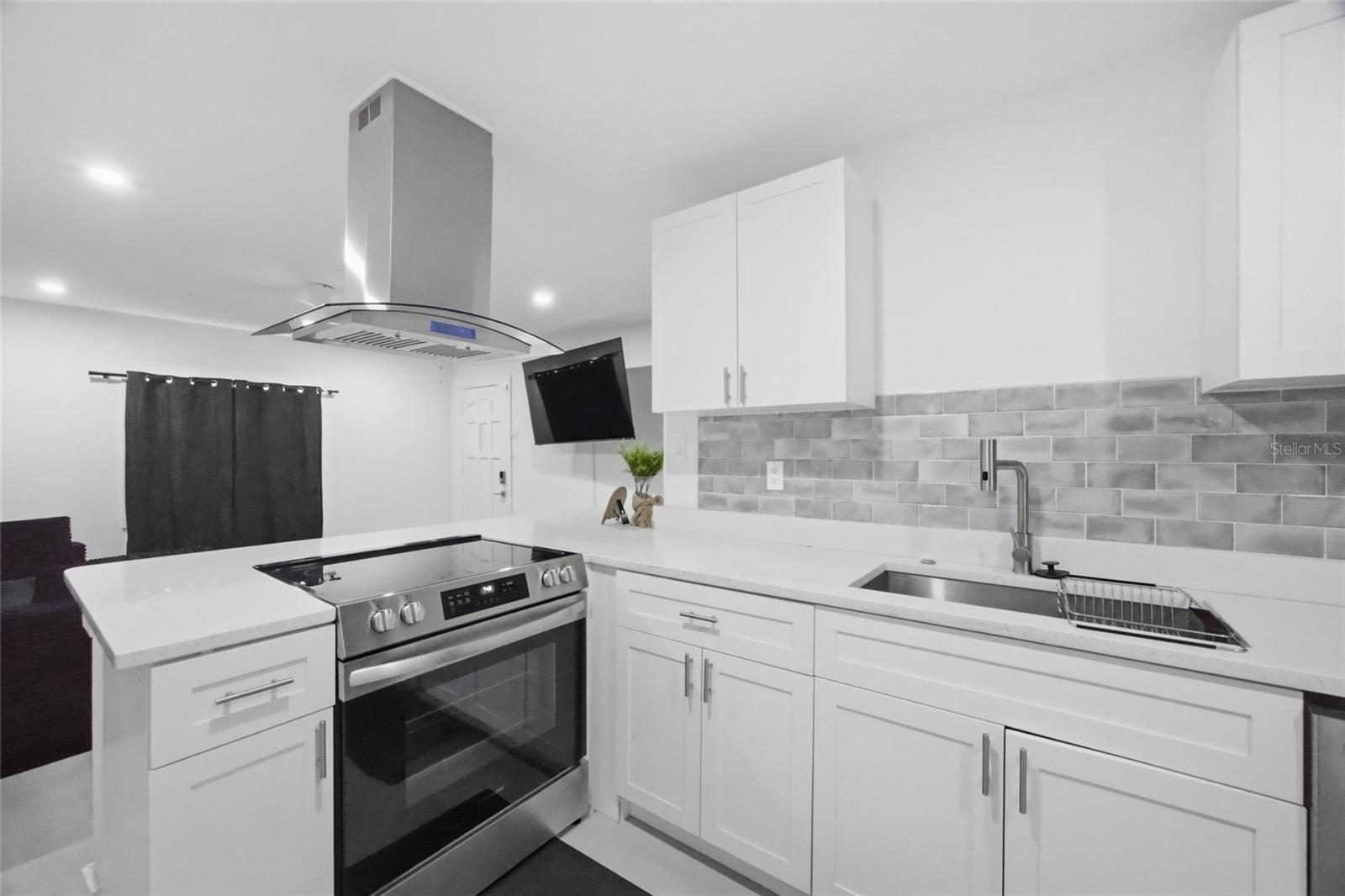 Image 9 of 34 For 5809 17th Street