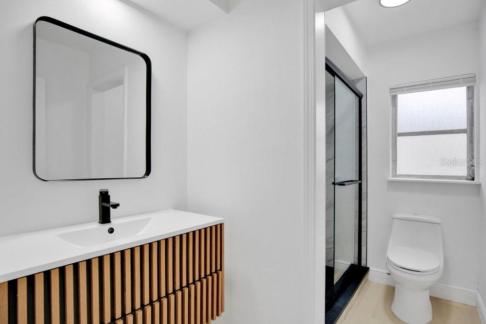 Image 20 of 41 For 1241 Manchester Road