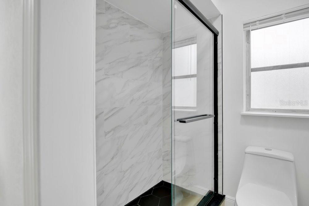 Image 21 of 41 For 1241 Manchester Road